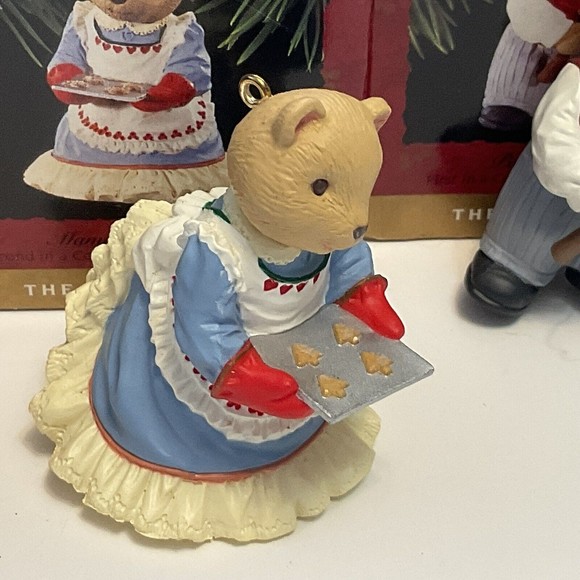 Hallmark Keepsake Ornaments 1993 The Bearingers - Set of 3. - Picture 3 of 4